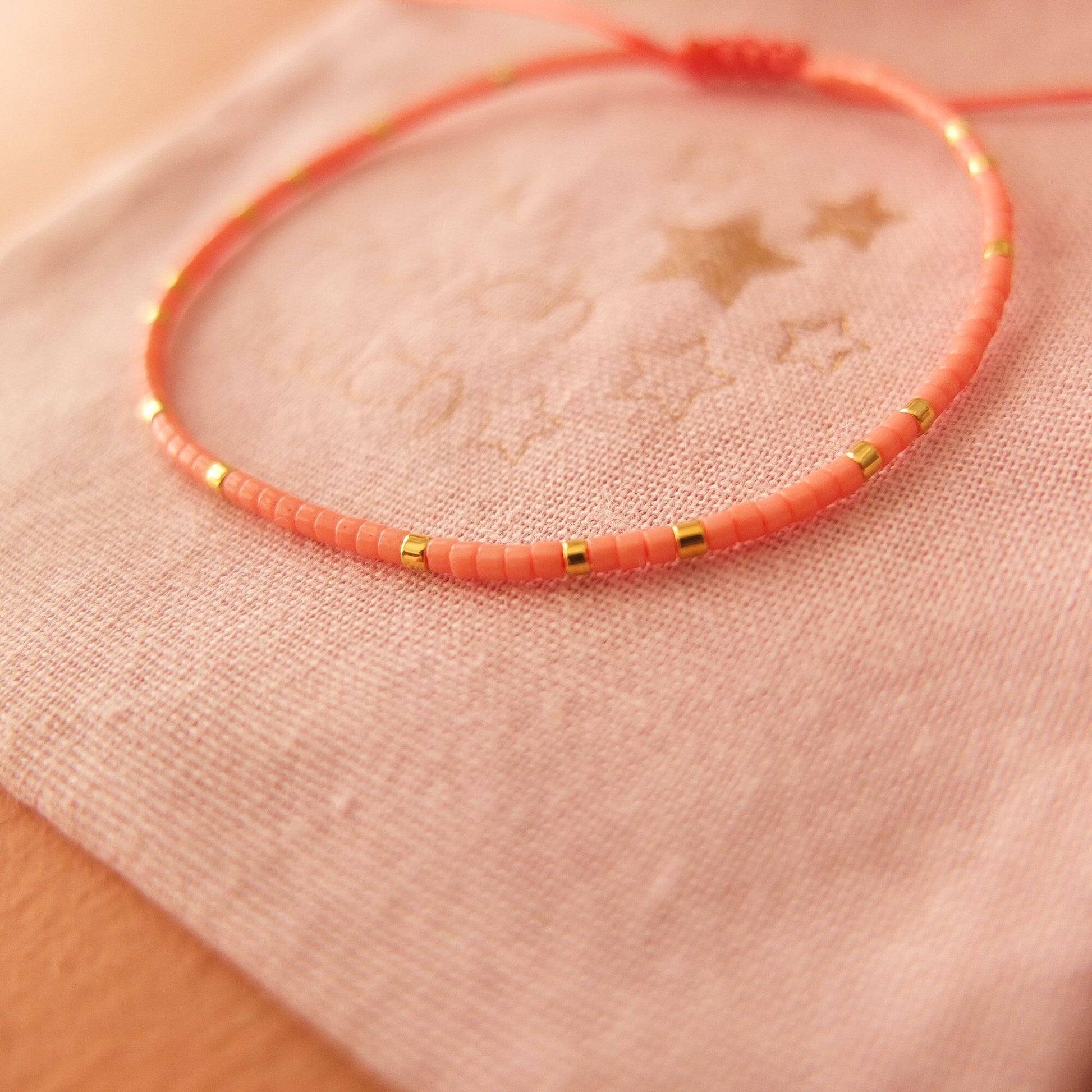Bracelet ajustable en fil de jade et perles miyuki aspect brillant, coloris 7