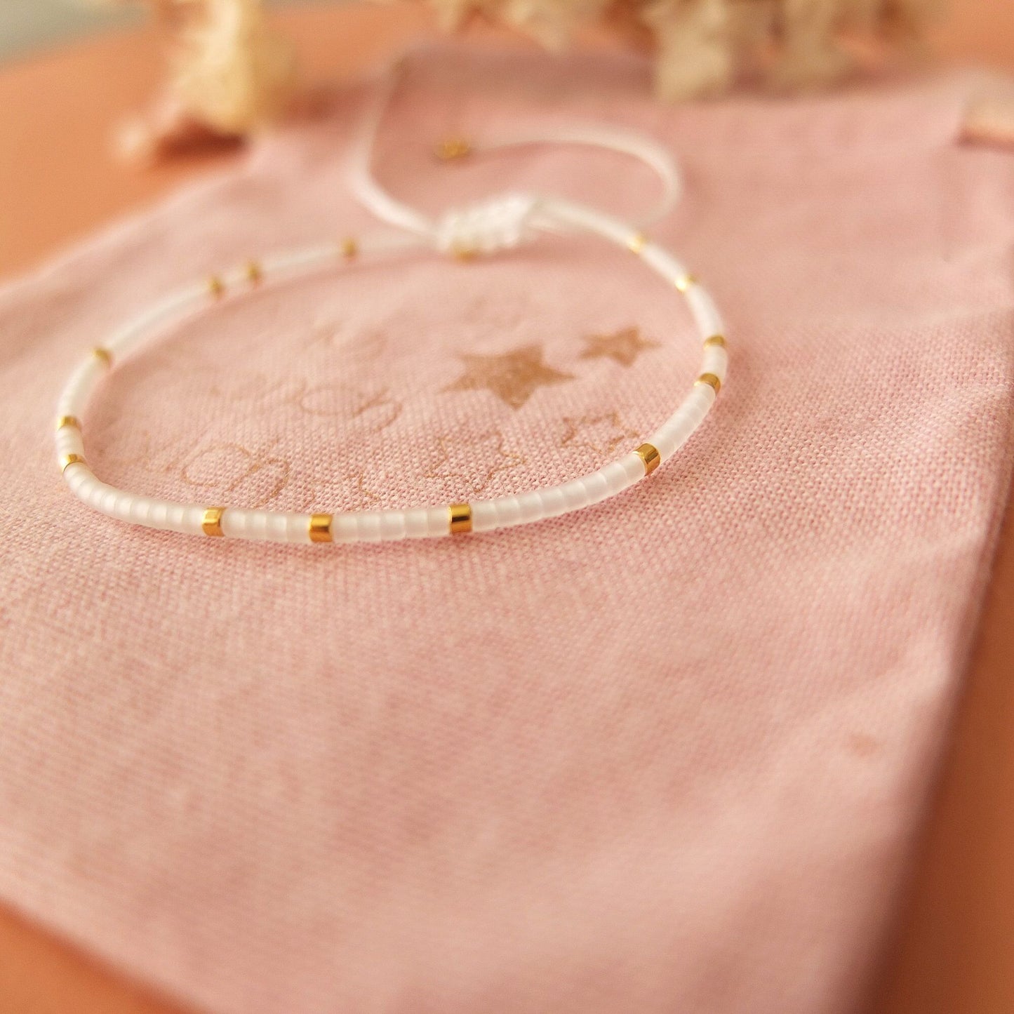 Bracelet ajustable fil de jade et perles miyuki aspect givré, coloris 1