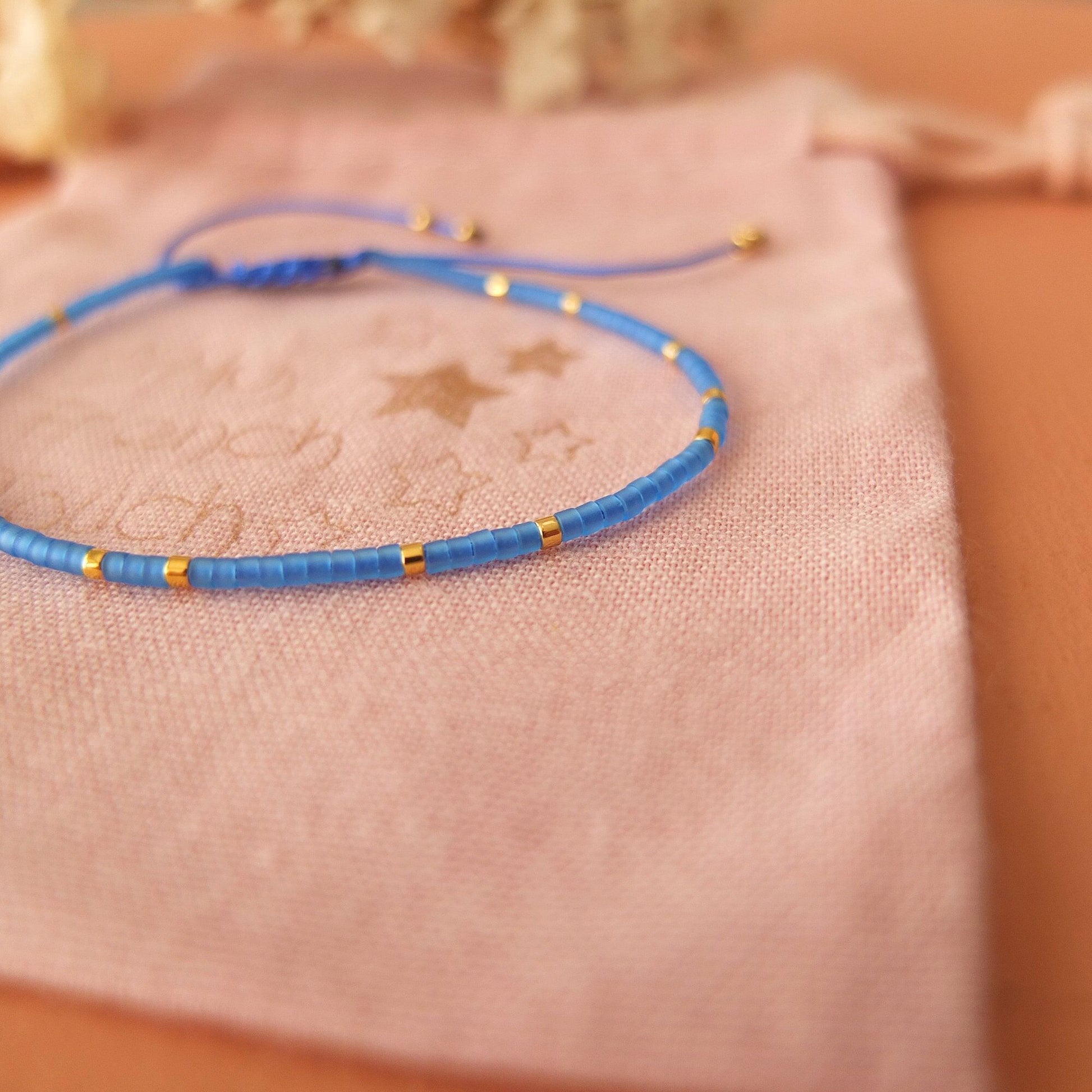 Bracelet ajustable fil de jade et perles miyuki aspect givré, coloris 3
