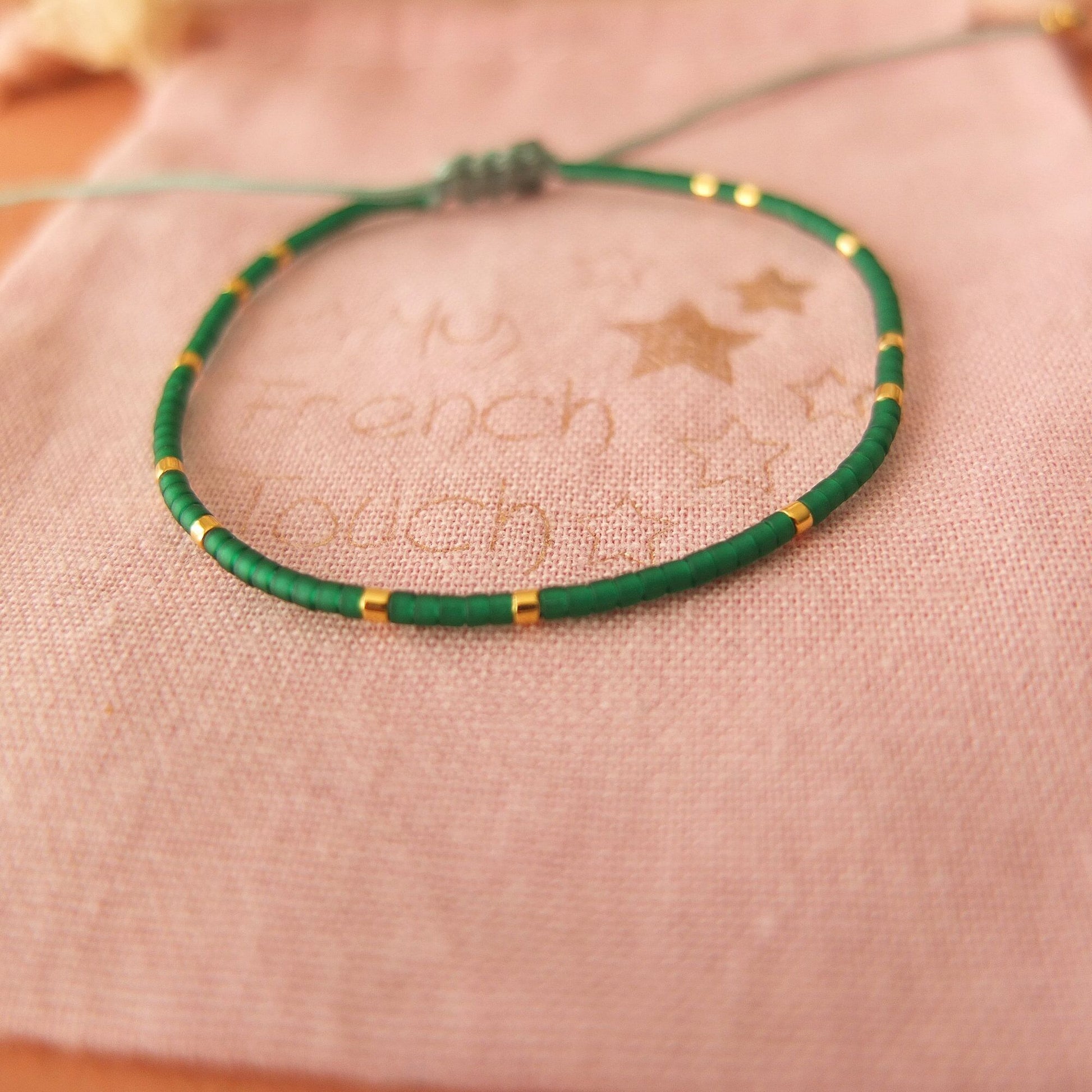 Bracelet ajustable fil de jade et perles miyuki aspect givré, coloris 4