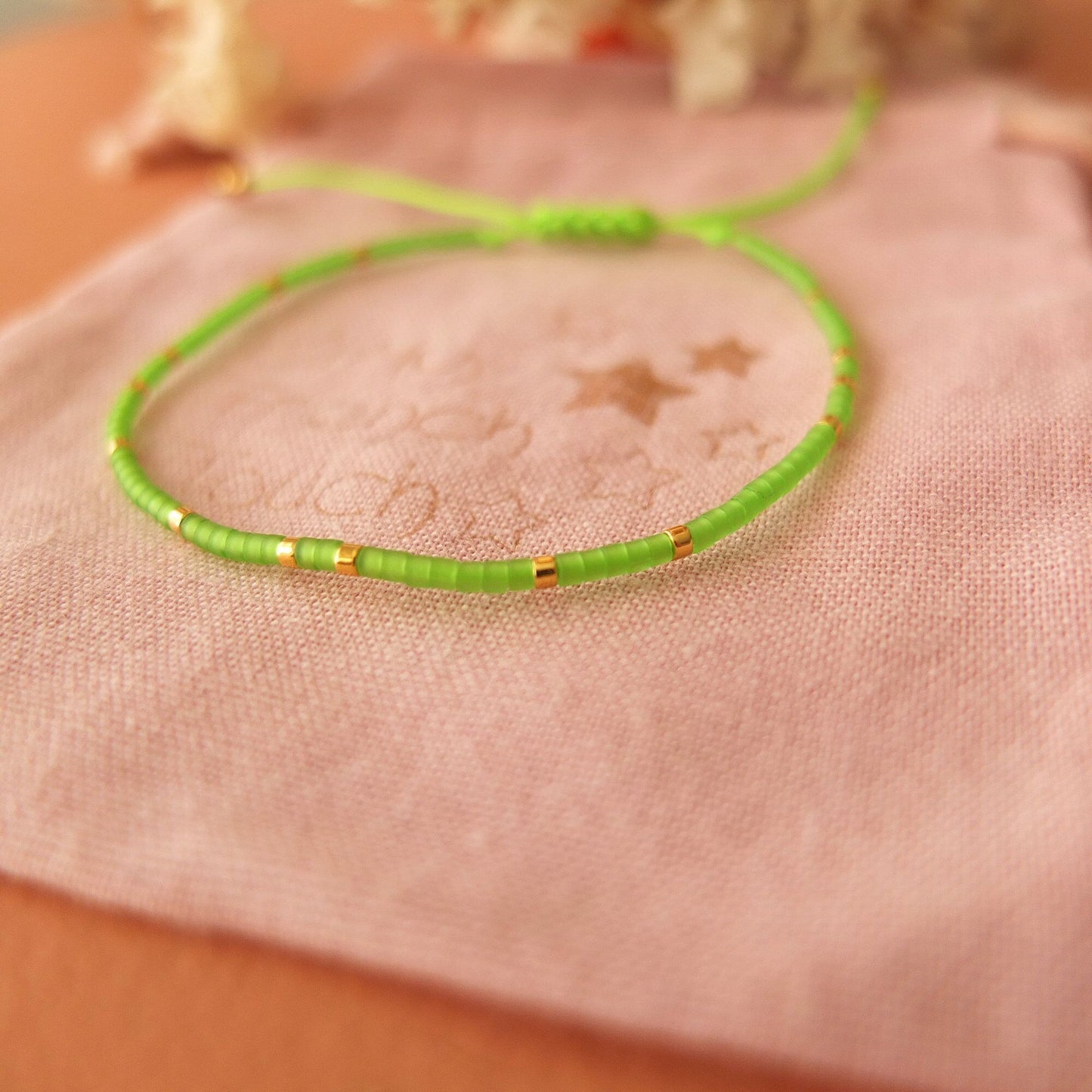 Bracelet ajustable fil de jade et perles miyuki aspect givré, coloris 13