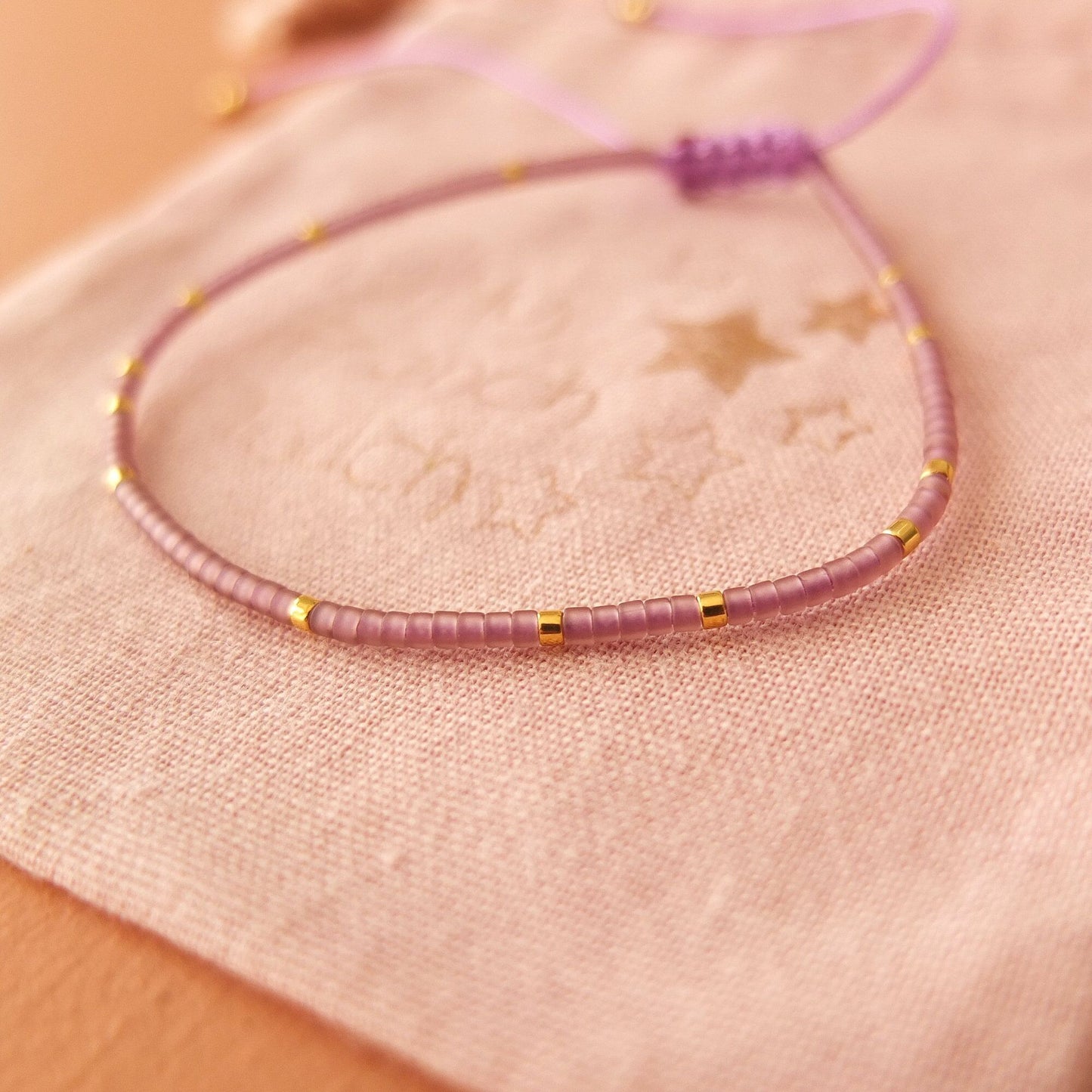 Bracelet ajustable fil de jade et perles miyuki aspect givré, coloris 17