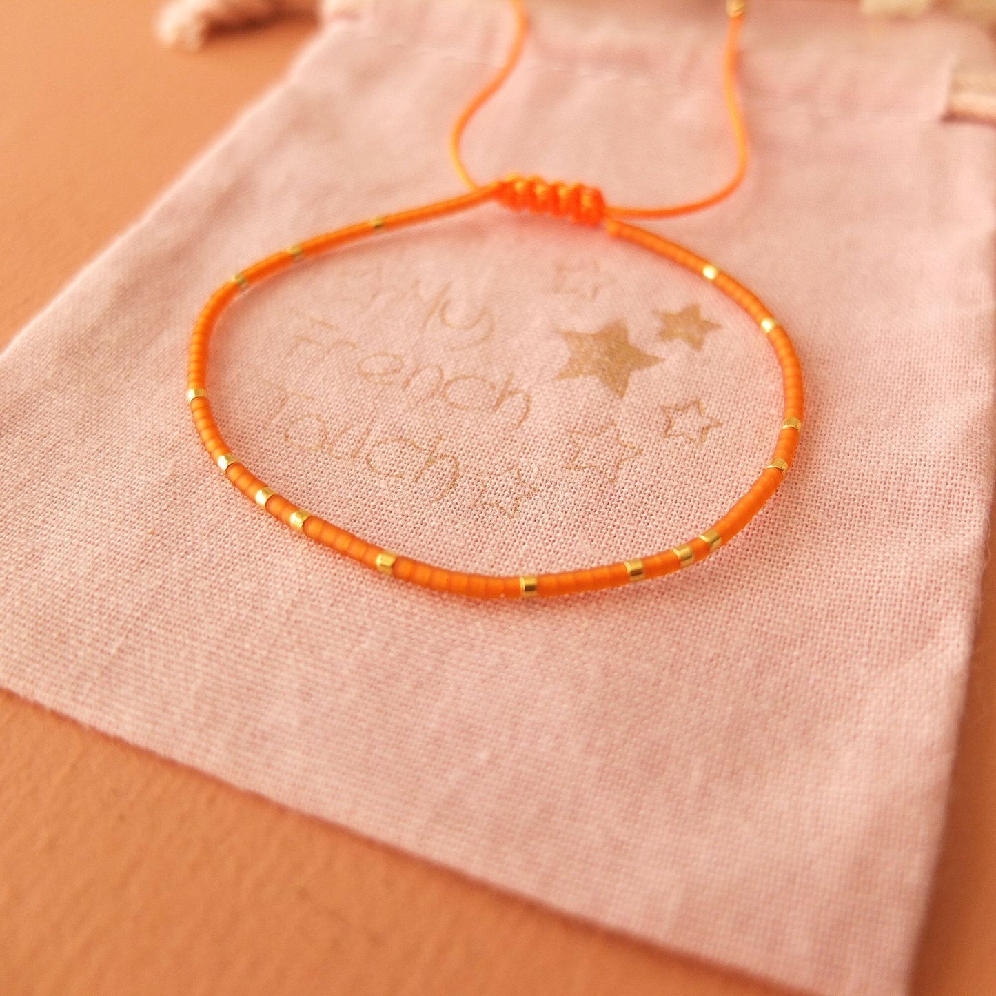 Bracelet ajustable fil de jade et perles miyuki aspect givré, coloris 23