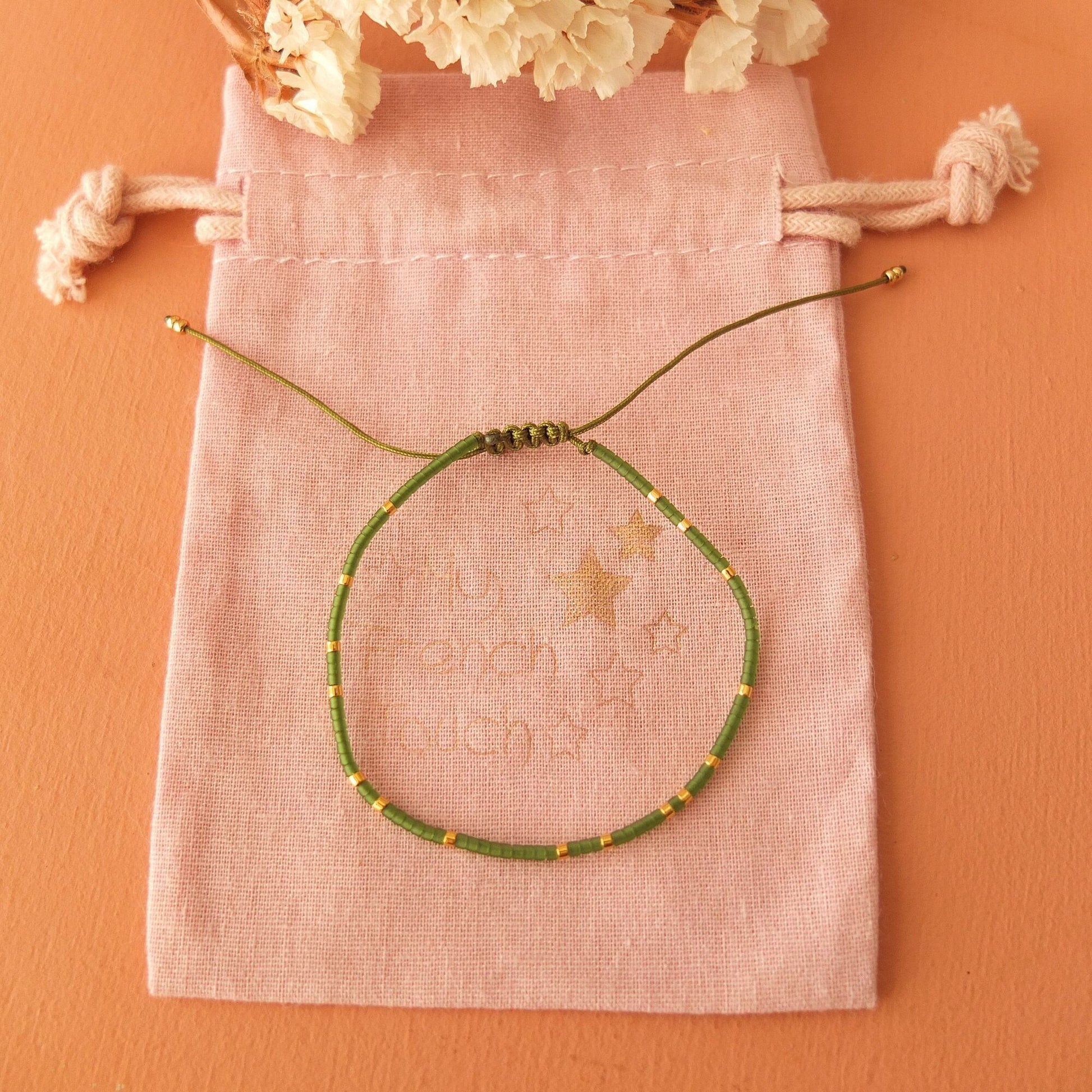 Bracelet ajustable fil de jade et perles miyuki aspect givré, coloris 31