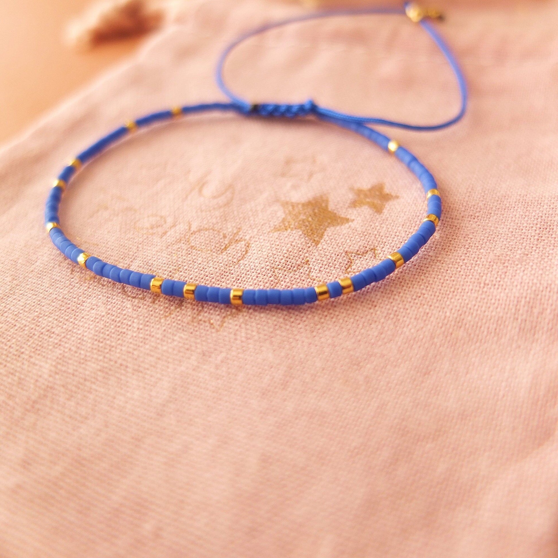 Bracelet ajustable fil de jade et perles miyuki aspect mate, coloris 1