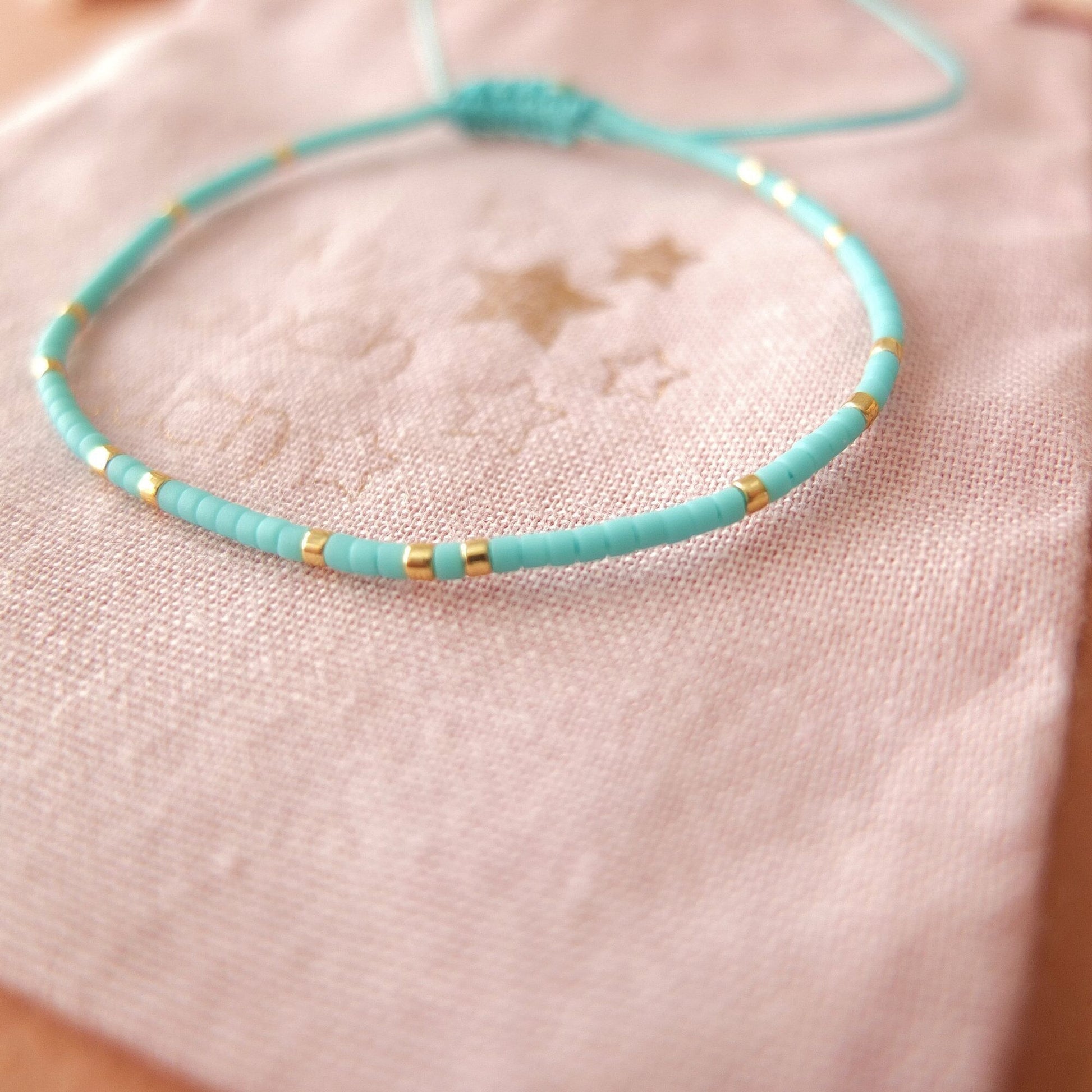 Bracelet ajustable fil de jade et perles miyuki aspect mate, coloris 3